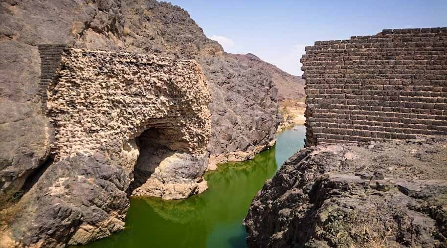 Hiking Through Muawiya Dam