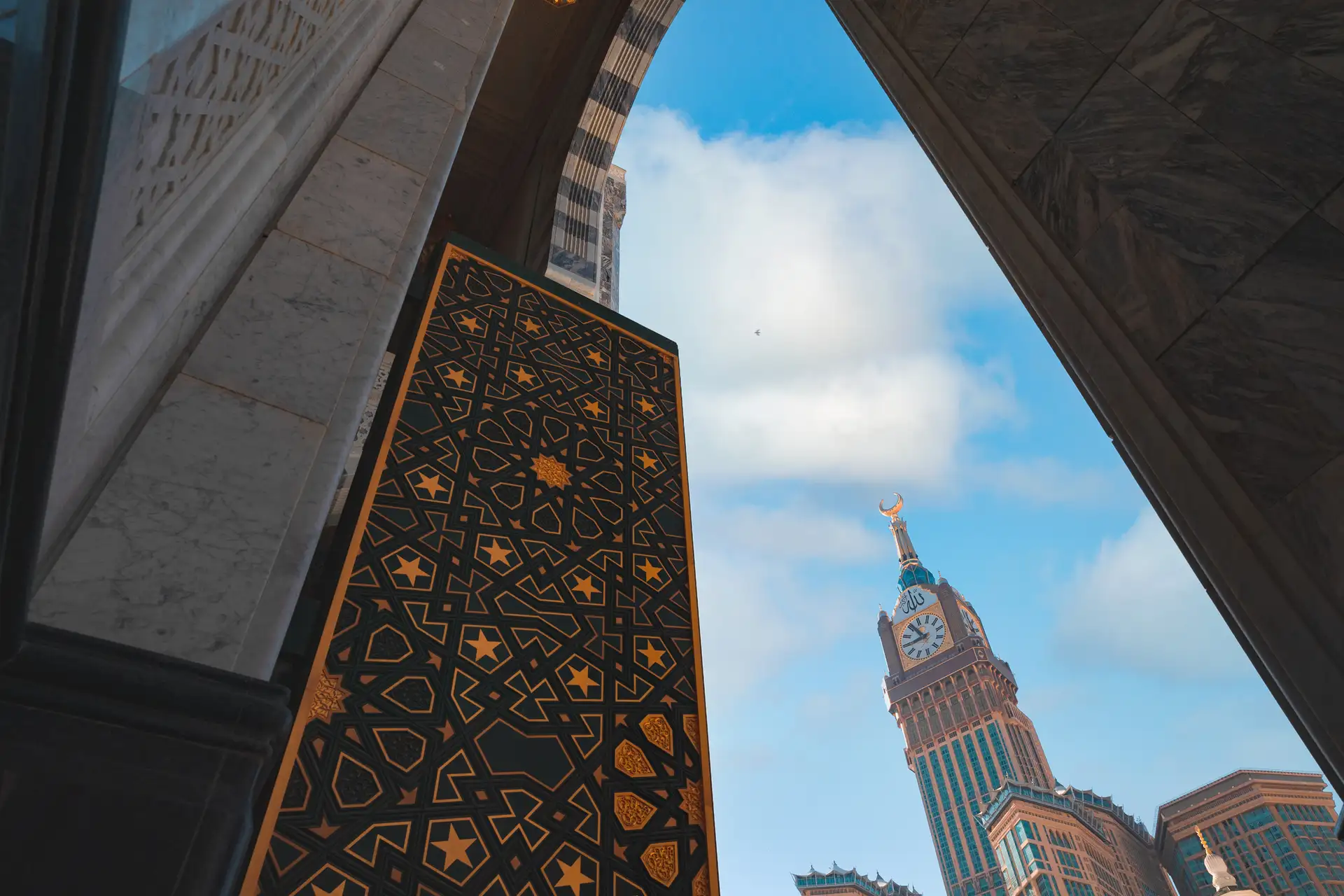 Umrah & Full Day Tour in Makkah (For Muslims Only)